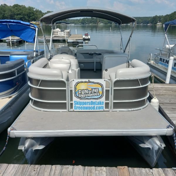 23 Ft DLX Pontoon